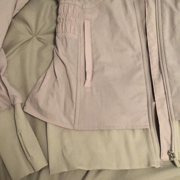 LULULEMON JACKET - Picture 3 of 5